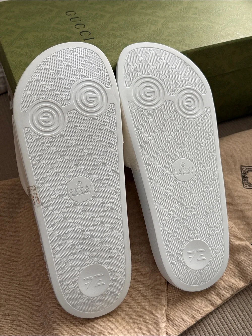 Gucci Men’s White Leather Slide Sandals with Red Interlocking G